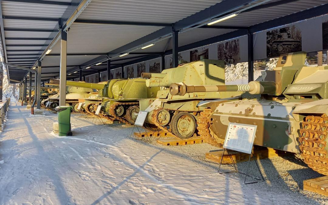 KEVÄTRETKI 14.5. PAROLAN PANSSARIMUSEOON, HÄMEEN LINNAAN JA MILITARIA MUSEOON, ILMOITTAUDU MUKAAN!