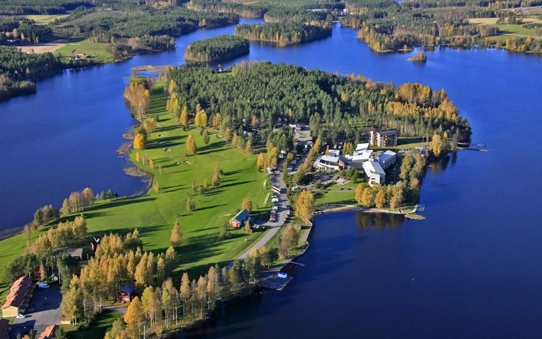 Kriisinhallintaveteraanien kuntoutusviikonloppu Lappajärven Kivitipussa lokakuussa 2022